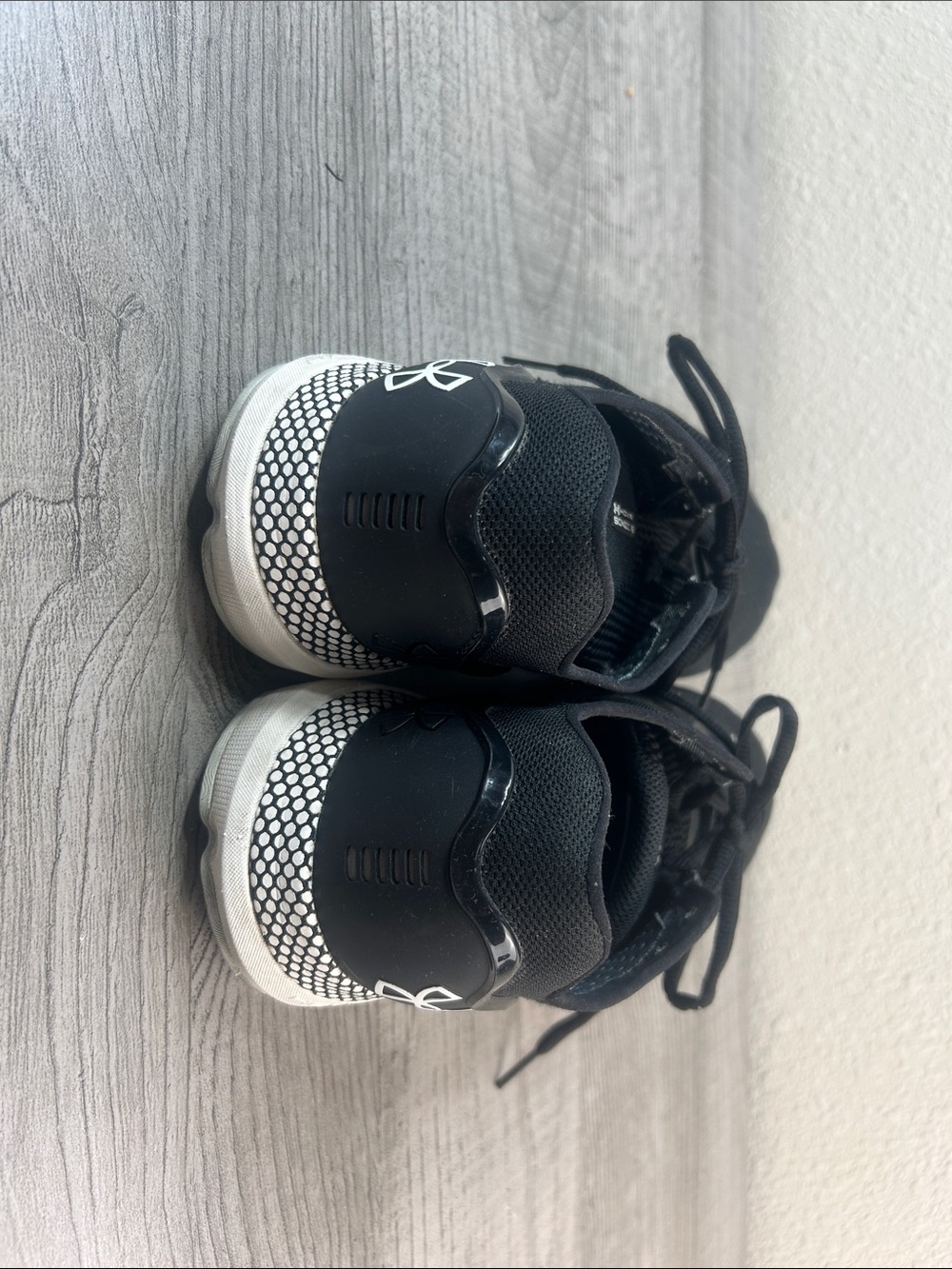 Under Armour Black and White Athletic Sneakers Size 10 Men’s - Picture 5 of 9